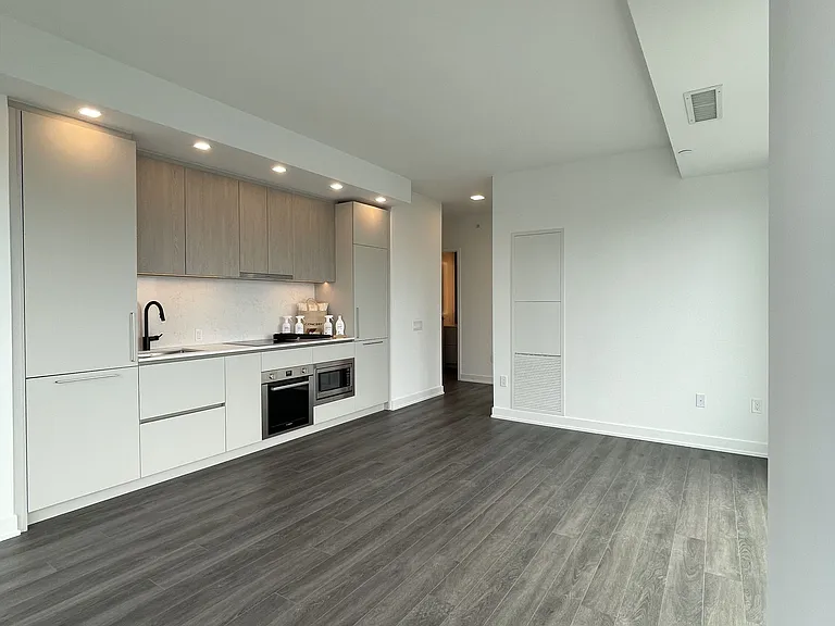 609 Sherbourne St #4402 — Photo 5