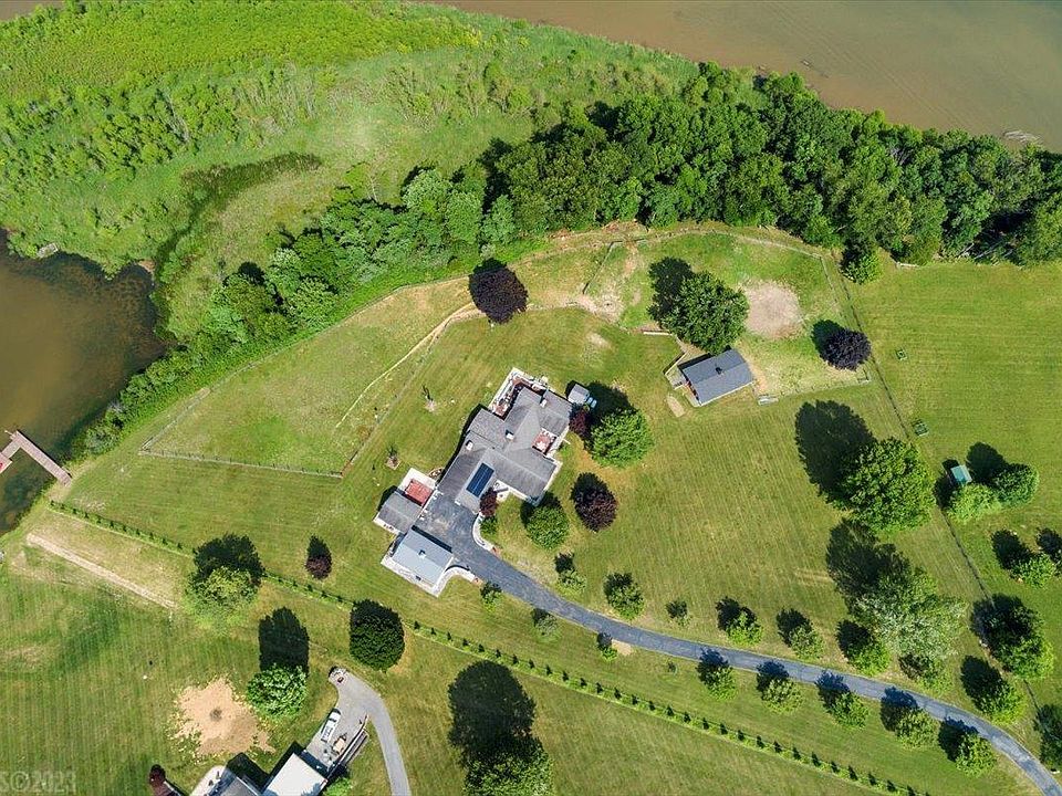 4670 Waterfront Farms Dr, Draper, VA 24324 MLS 418705 Zillow