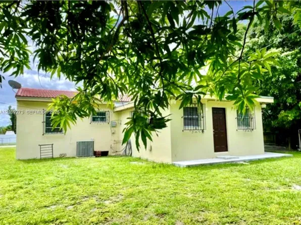 3061 NW 99th St #2, Miami, FL 33147