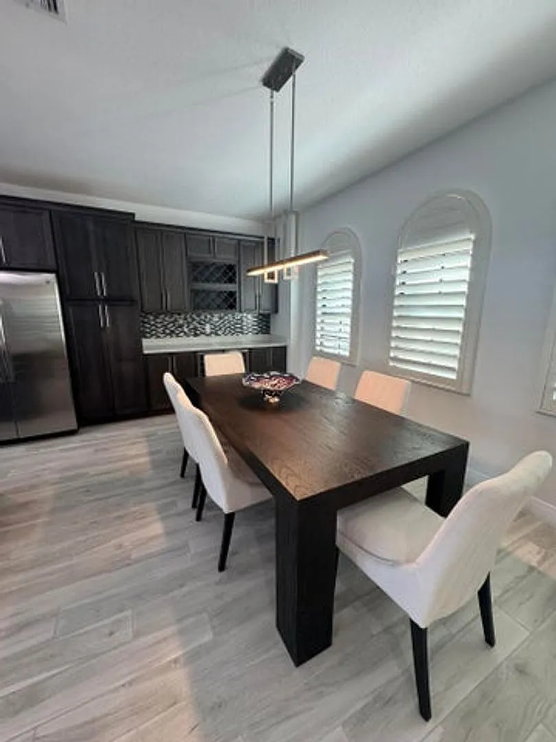 Building Photo - 615 Windward Cir N