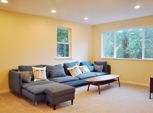 12019 1/2 20th Ave NE, Seattle, WA 98125