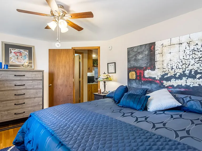 102 Mizzen Ct — Photo 10