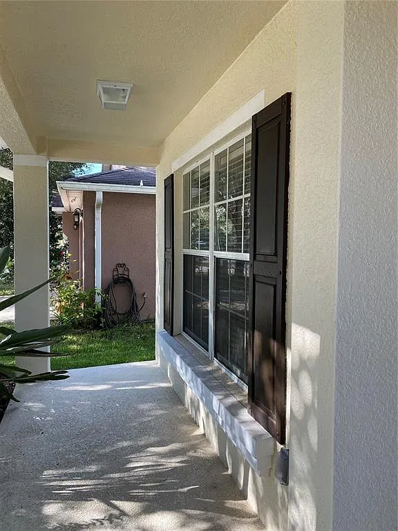 4 bed, 2.5 bath, 2476 sqft, $2,900 — Photo 2