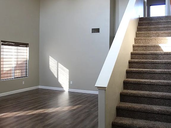3rd image of 2424 E Victor Ave