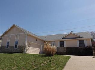 12115 W 48th St, Shawnee, KS 66216