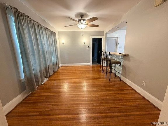 5th image of 69 Tioga St