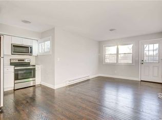 167 Middle Rd APT 5, Blue Point, NY 11715