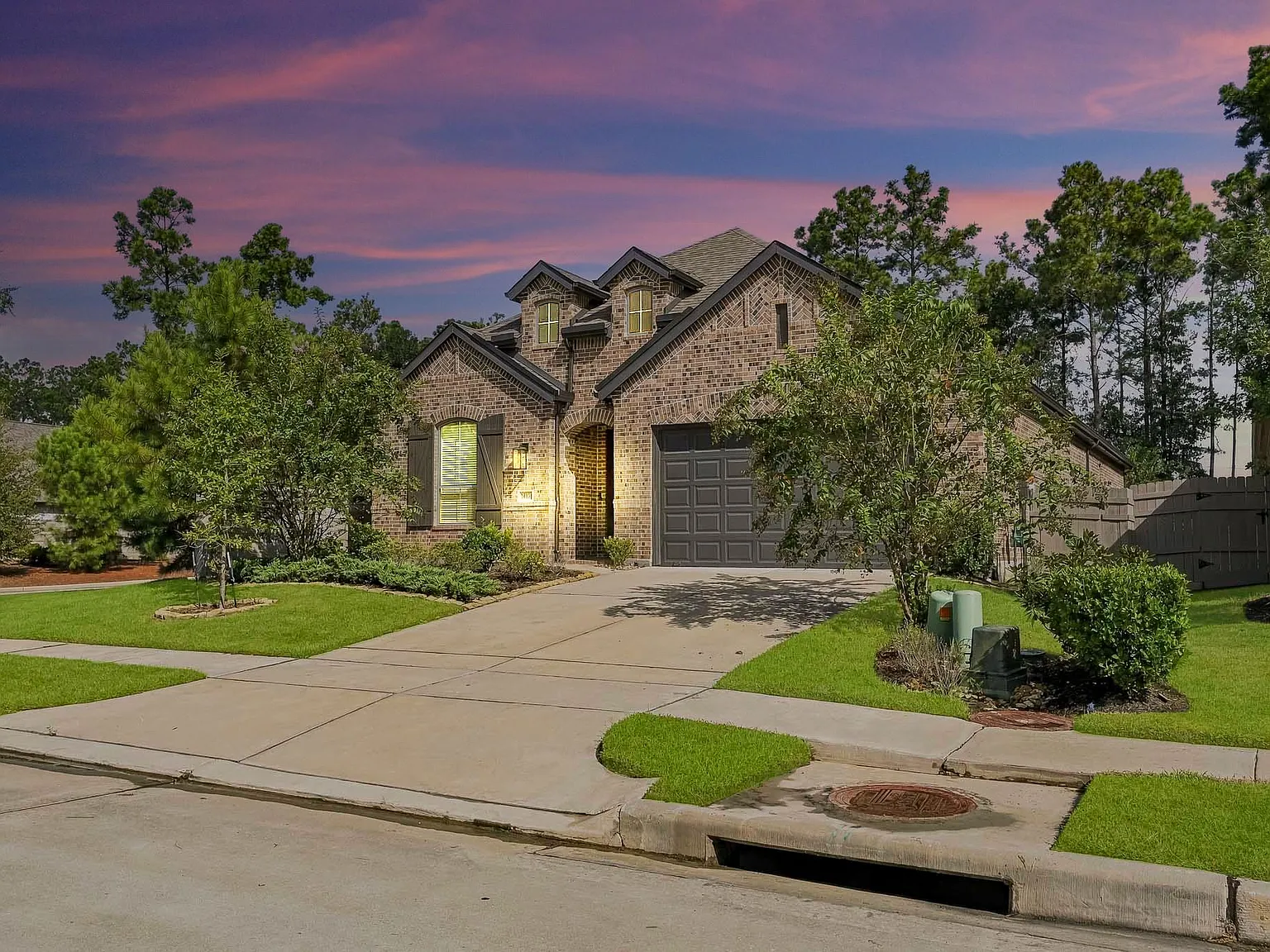 4 bed, 3.0 bath, 2293 sqft, $2,800 — Photo 1
