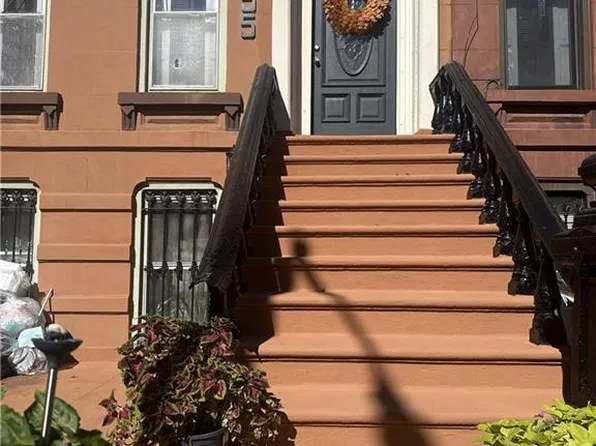 455 Macon St, Brooklyn, NY 11233