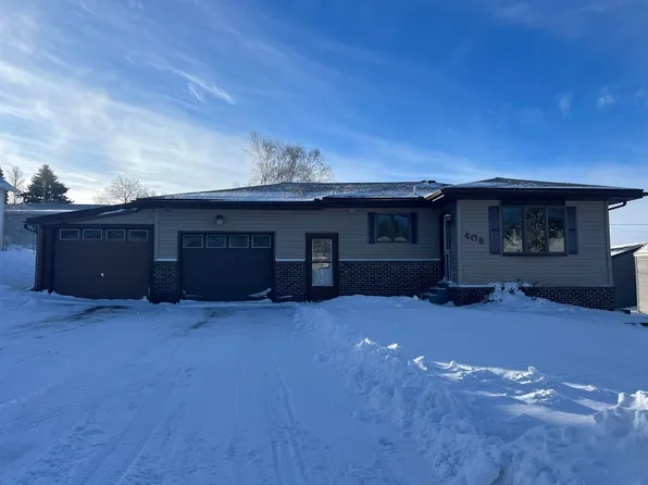 409 1st St, Monona, IA 52159