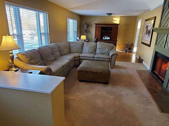 4th image of 3265 Carriage Ln