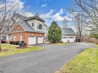 48 Loft Dr, Martinsville, NJ 08836