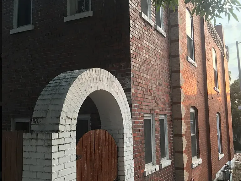 306 S Washington St — Photo 16