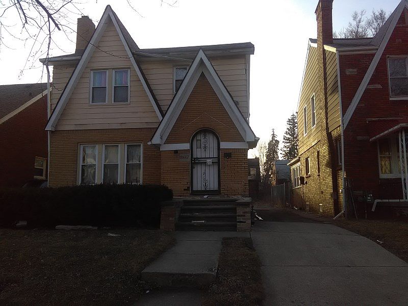 2nd image of 18667 Prairie St