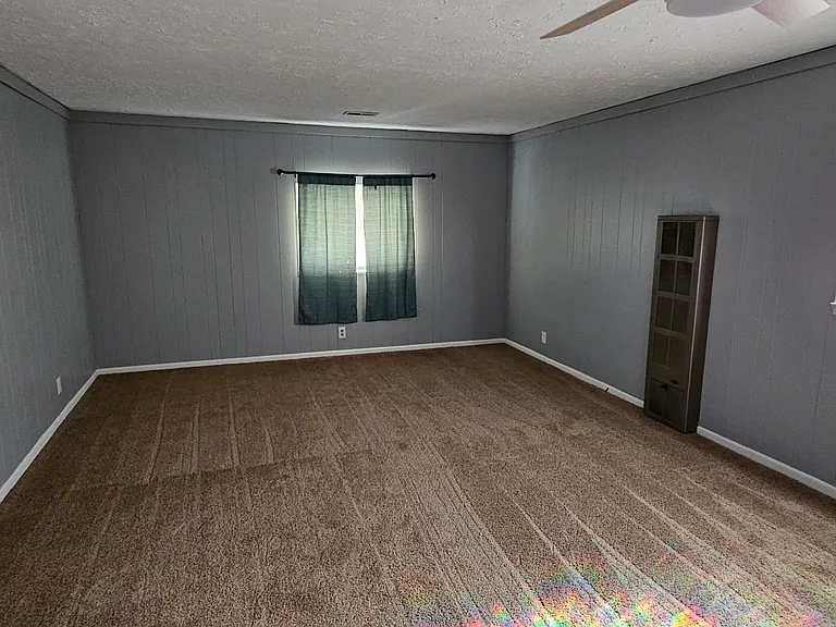 4504 Kingview Ave — Photo 8