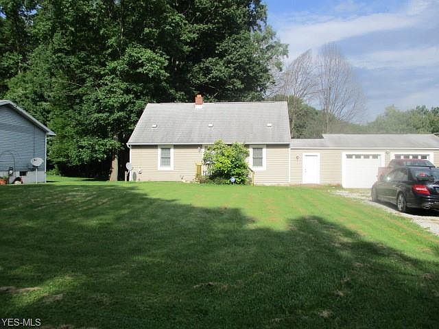 1st image of 448 Hiwood Ave