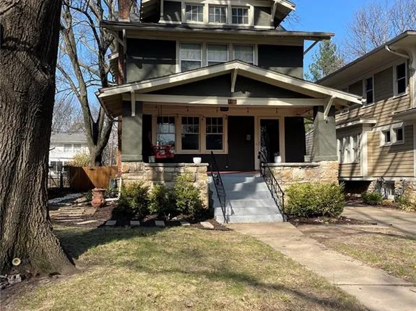 5910 Locust St, Kansas City, MO 64110