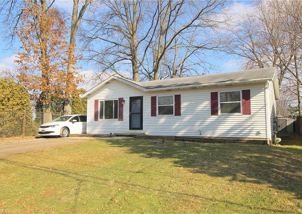 1st image of 345 Dunn Ave