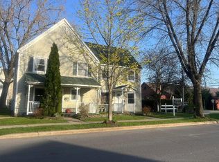 2 S Franklin St APT 1, Saratoga Springs, NY 12866