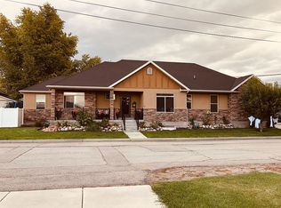 1746 W Newbold Ln, Riverton, UT 84065