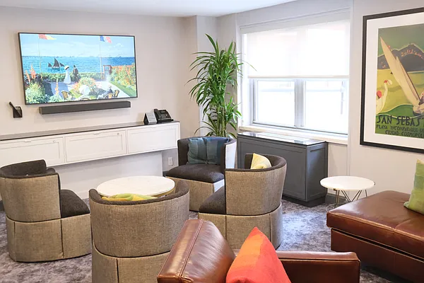 Sold by Agranoff Real Estate | media 21