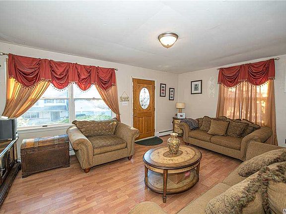 4th image of 25 Edgewood Ave