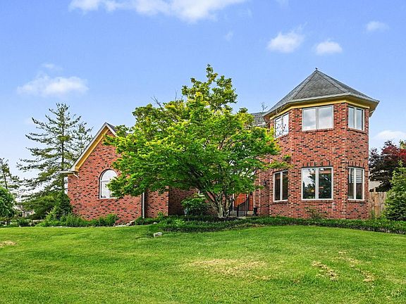 2nd image of 5912 Bridgeview Ct