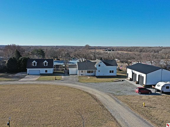 2nd image of 104 Sunburst Dr