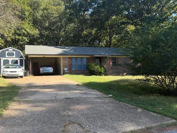 619 Parkburg Rd, Pinson, TN 38366