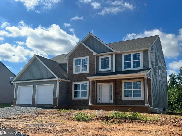 1018 River Crest Dr #10, Reading, PA 19605