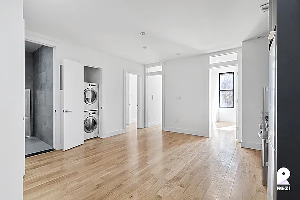 Rented by REZI | media 2