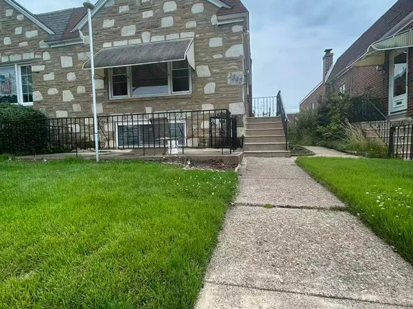 2345 Griffith St, Philadelphia, PA 19152