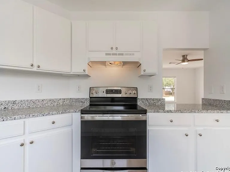 9718 Astin Pl — Photo 8