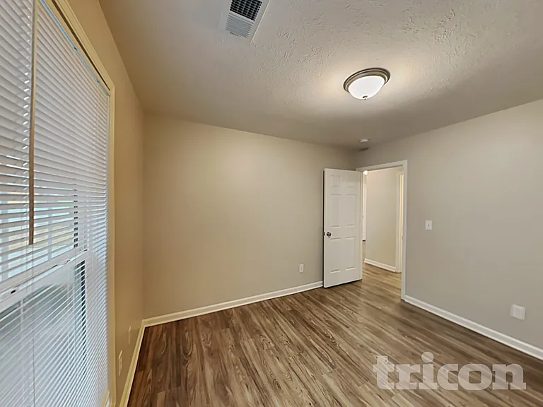 800 Maryfield Dr — Photo 15