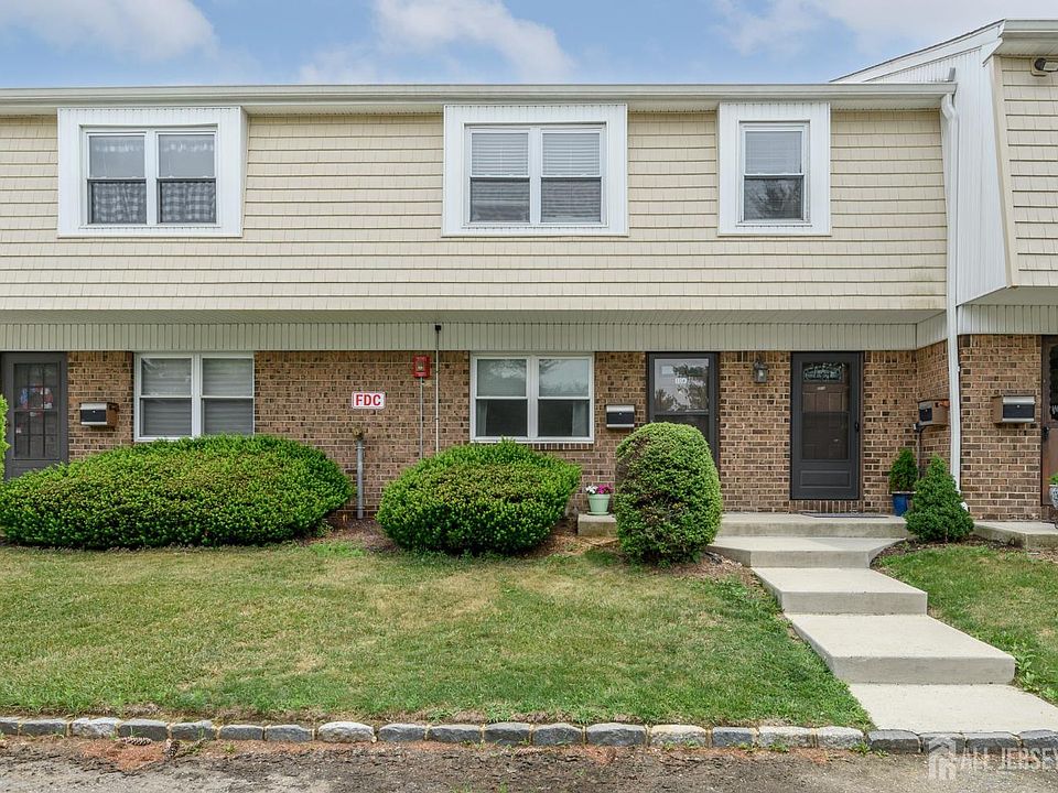 1st image of 2214 Silver Ct