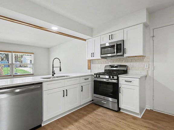 5th image of 2608 Adcox Pl