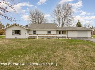 4846 N Sturgeon Rd, Midland, MI 48642
