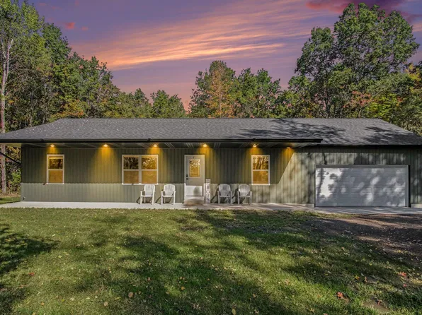 19828 Yankee Rd, Howard City, MI 49329