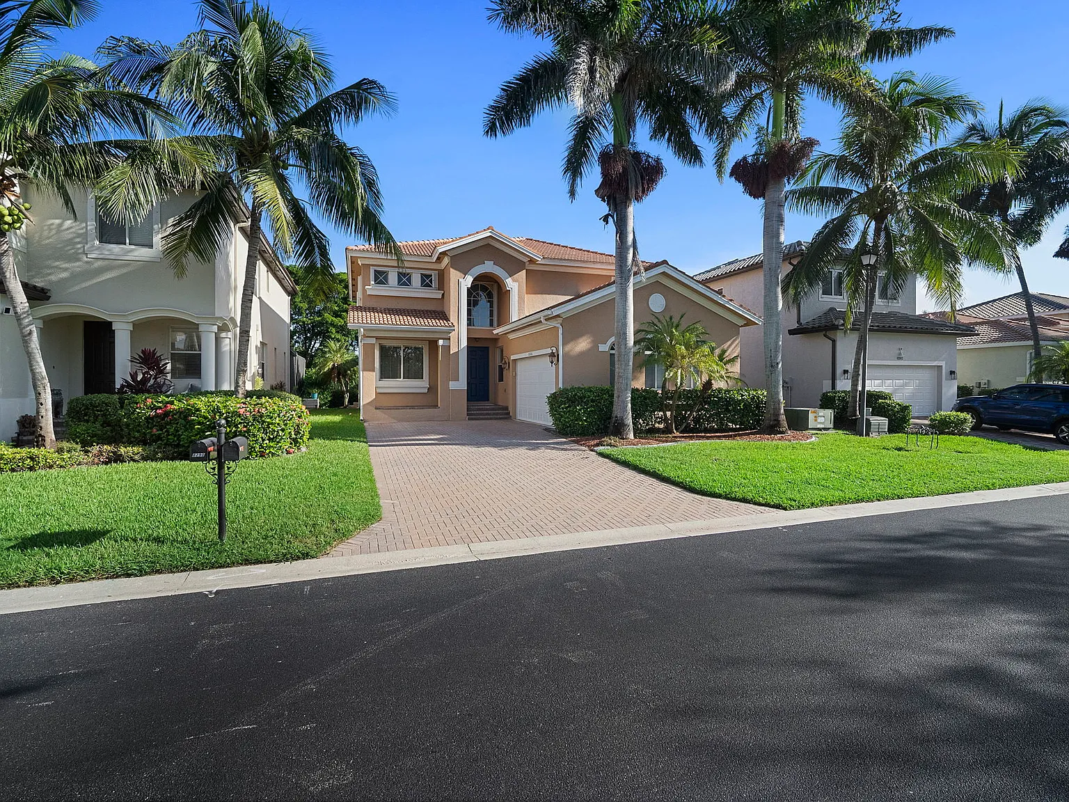 4 bed, 2877 sqft, $4,250 — Photo 2