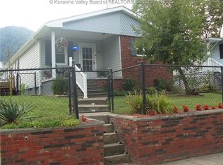 10 Howard Ave, Smithers, WV 25186