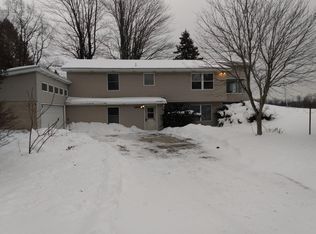 2000 W Winston Rd, Rothbury, MI 49452