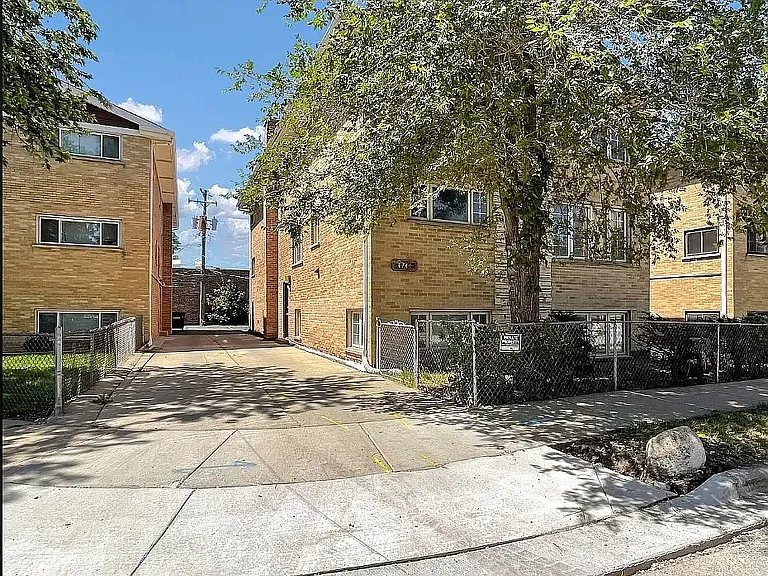 4744 Rose St #2R — Photo 1