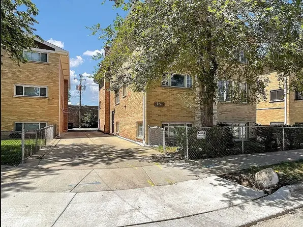 4744 Rose St APT 2R, Schiller Park, IL 60176