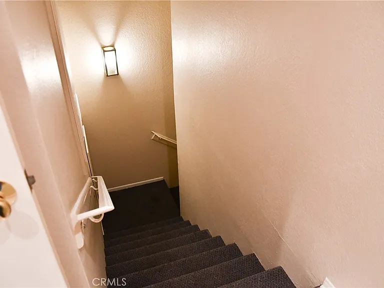 2337 E Skyline Dr — Photo 32