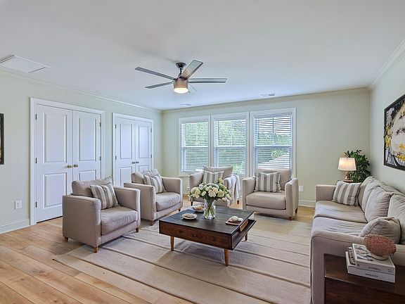 3rd image of 5497 Alpine Dr