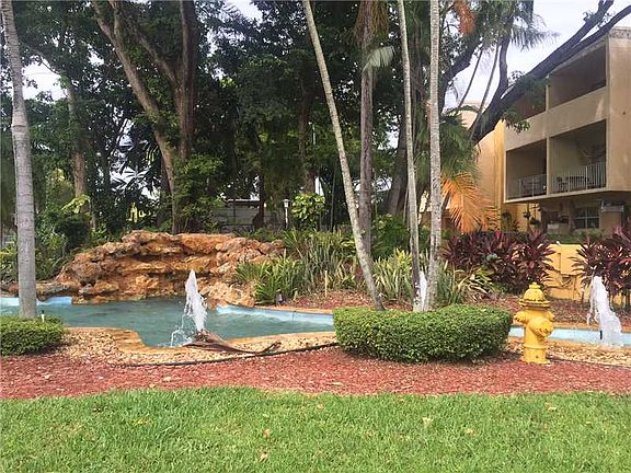 2nd image of 9365 Fontainebleau Blvd APT E232