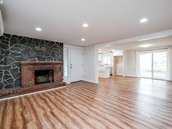 5th image of 10471 Wagon Rd NE