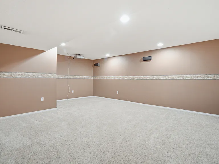 4431 Spring Field Ln — Photo 5