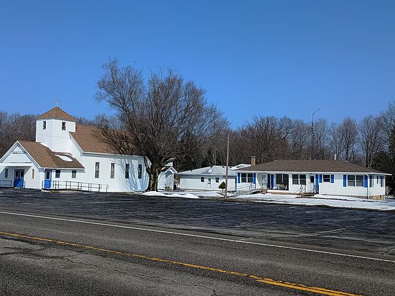 4th image of 3816 W Fountain Rd