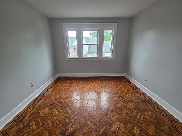 654 George St #3 — Photo 18